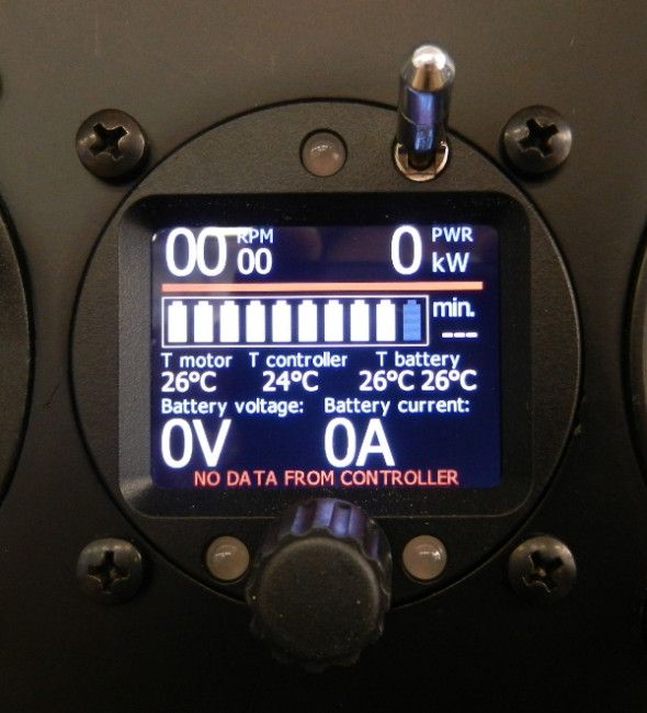 The pilot interface display, on/off switch (top) and power-control rotary knob (bottom). Assemble, and there you go!