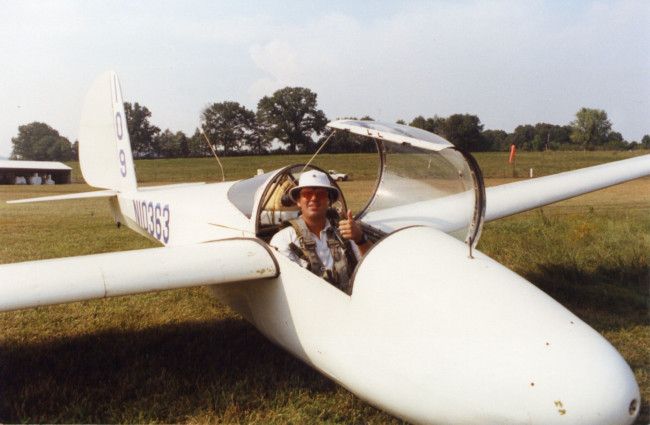 Soaring Café co-founder and U.S. Team pilot Bill Elliott in a 1-26 at Sequatchie Soaring ca. 1990